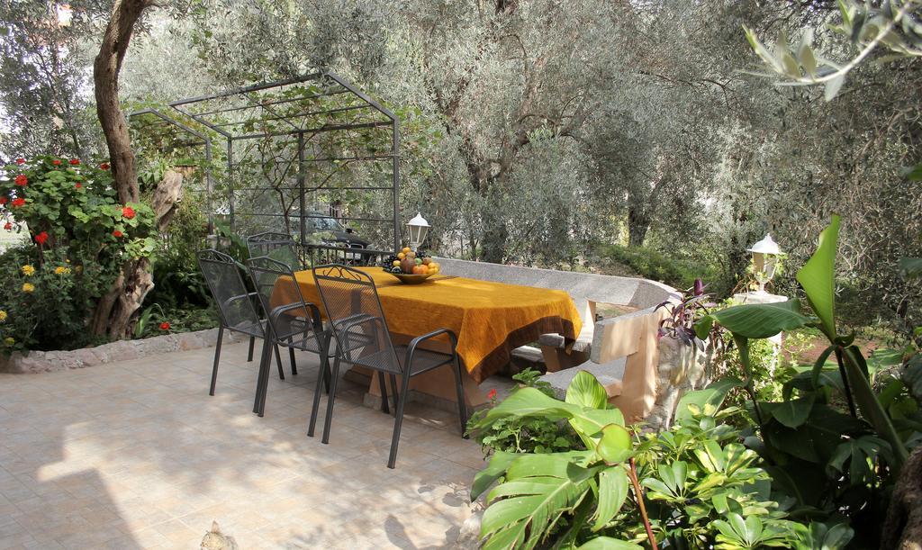 Apartments Villa Slavica Petrovac Εξωτερικό φωτογραφία